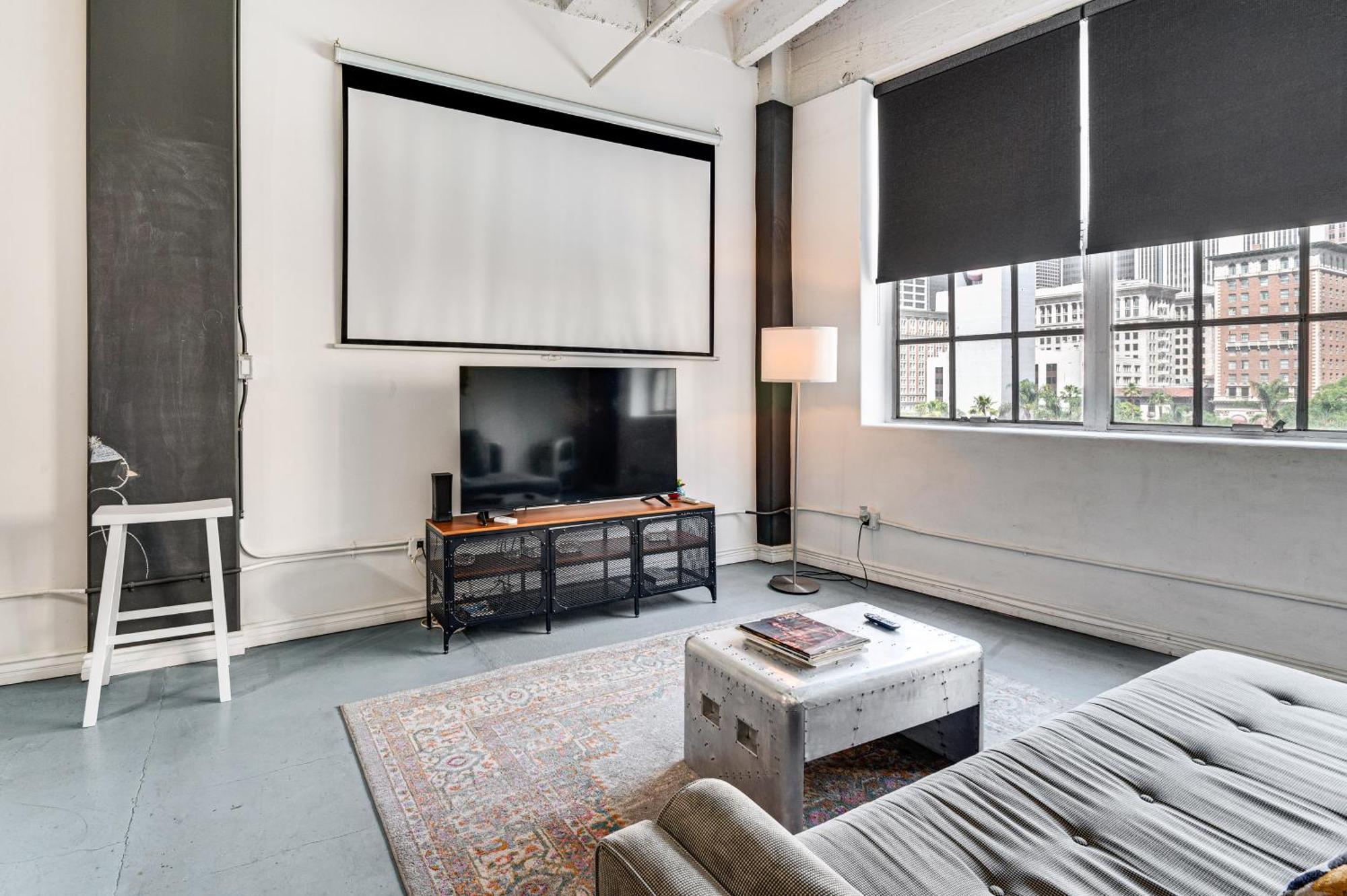 Downtown Angeles With Rooftop Pool Access Apartment Los Angeles